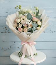 Букет цветов из:  Розы и Лизиантусы в Дальнем Константиново