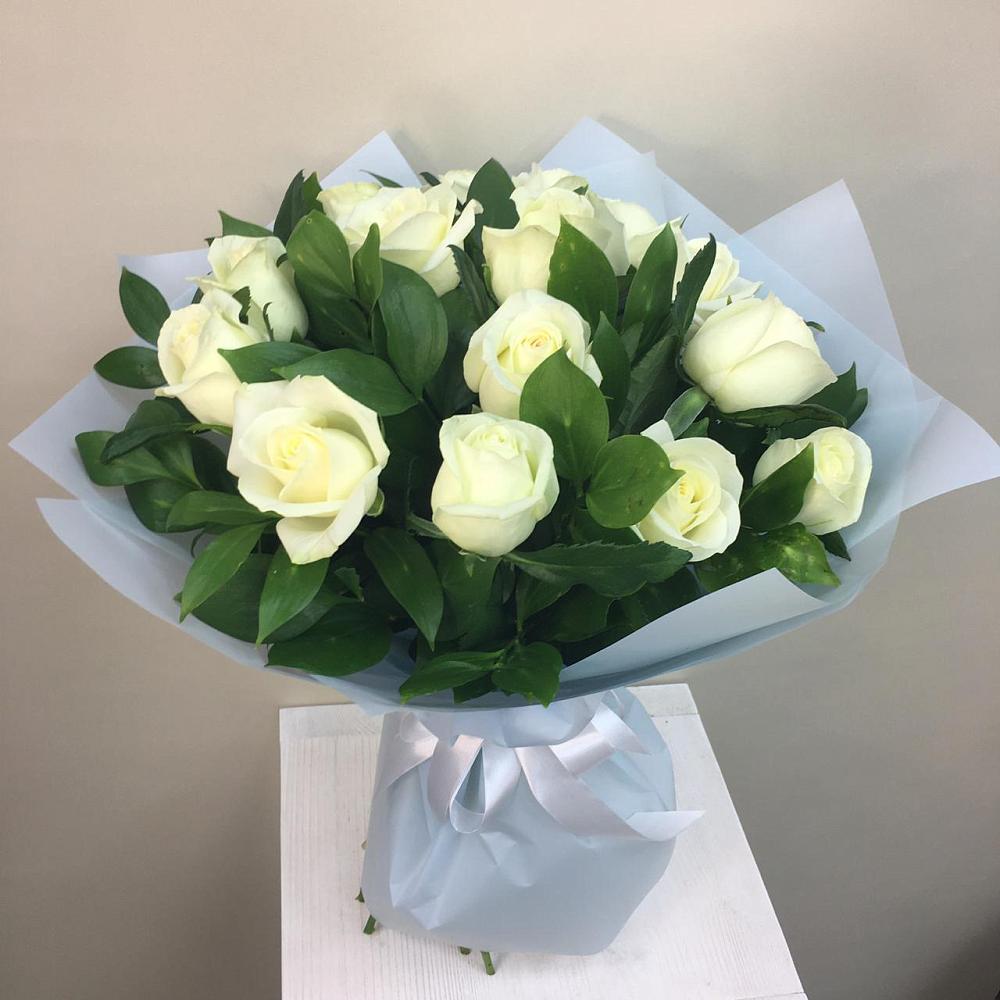 Букет 15 Белых роз Проуд в Дальнем Константиново