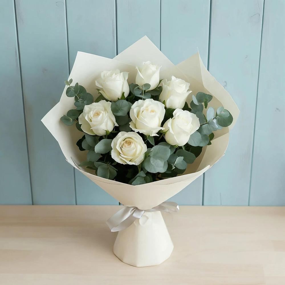 Букет Белые розы в Эвкалипте в Дальнем Константиново
