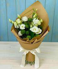 Букет цветов из:  Хризантемы и Лизиантусы в Дальнем Константиново