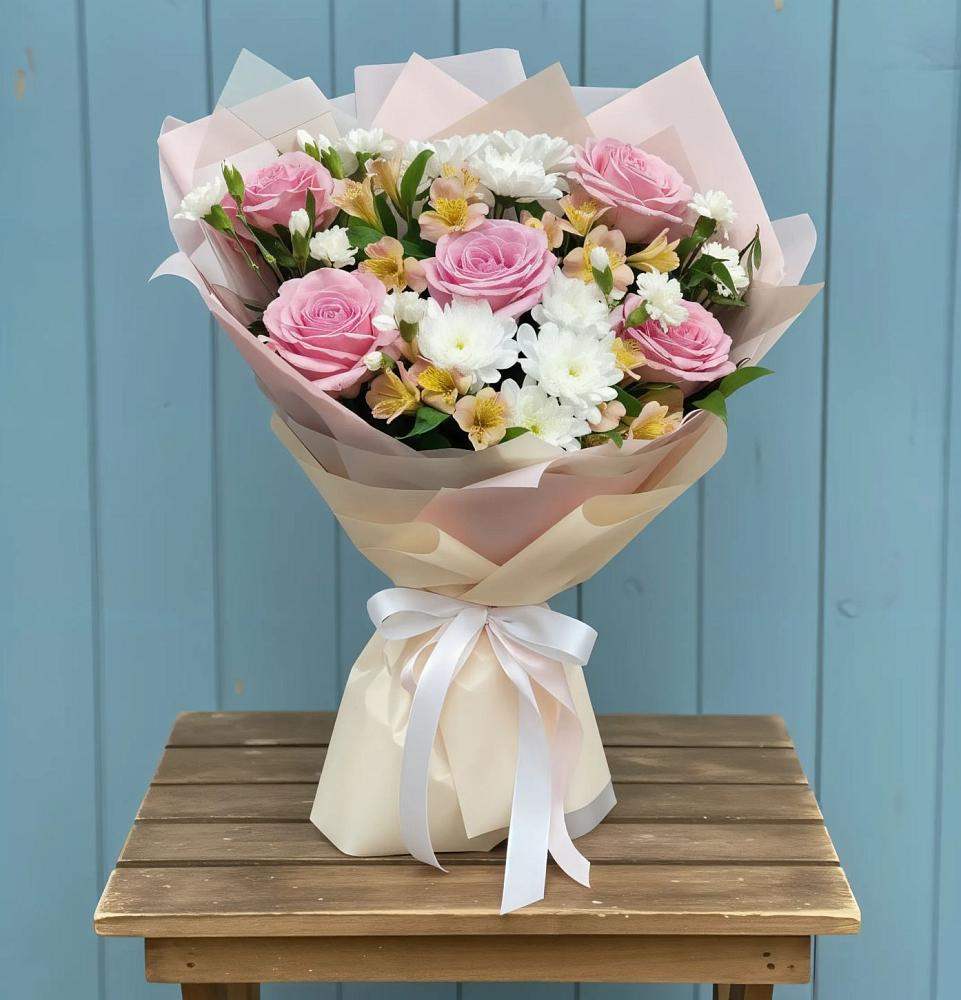 Букет цветов из: Гвоздики, Орхидеи и Розы в Дальнем Константиново