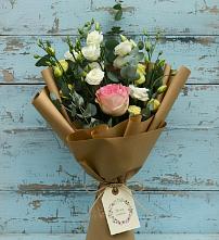 Букет цветов из:  Розы и Лизиантусы в Дальнем Константиново