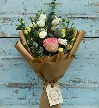 Букет цветов из:  Розы и Лизиантусы в Дальнем Константиново
