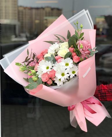 Букет цветов из: Розы, Лизиантусы и Хризантемы в Дальнем Константиново